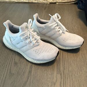 Adidas Ultra Boost sneakers Size 6.5